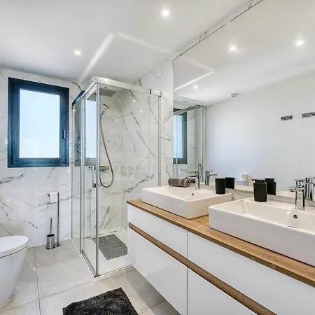 Апартаменты 3020 Luxury Duplex Gym Jacuzzi Seaview Эстепона