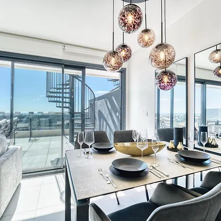 Апартаменты 3020 Luxury Duplex Gym Jacuzzi Seaview *